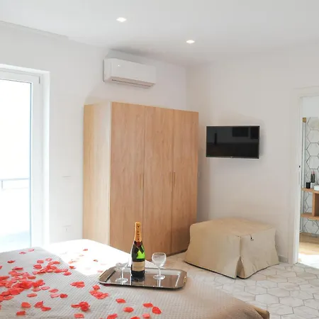 Domus Fontana Πανσιόν Πομπηία