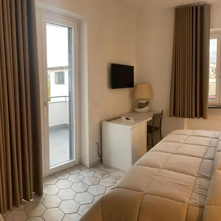 Domus Fontana Πανσιόν Πομπηία