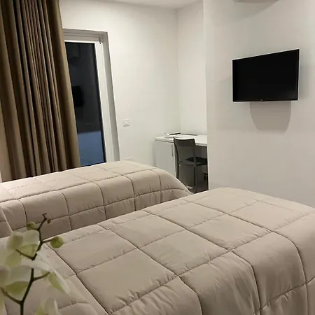 Domus Fontana 3*